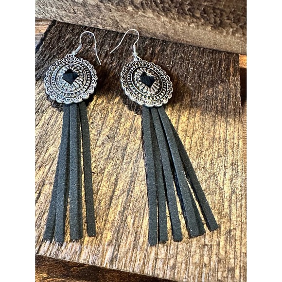 Boho Hippie Western Conch Tribal Silver Drop Wire Earrings, Black Leather, Gift - Picture 4 of 9